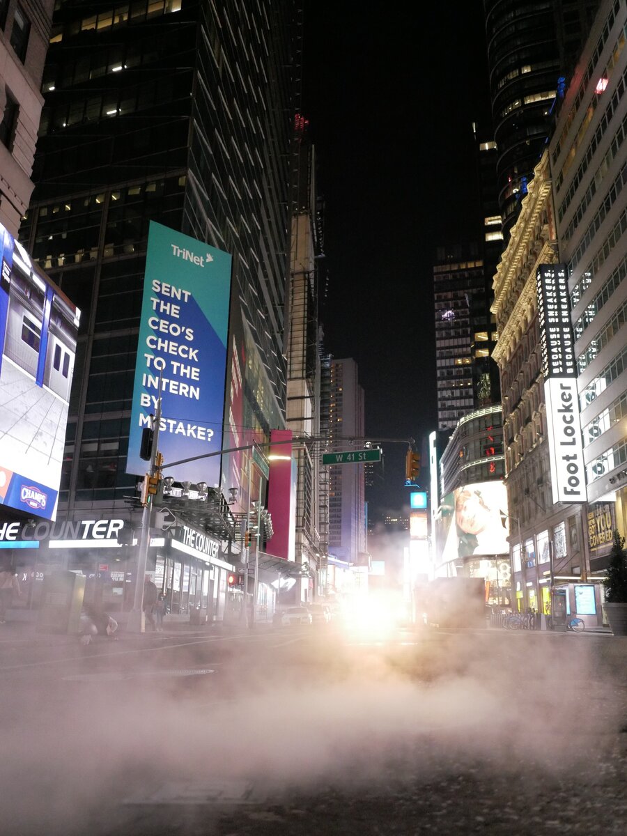 Бродвей неподалеку от Тайм Свкер

