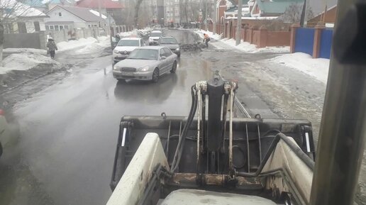 Долбим лед харламов. Путепровод. Симонов ГИБДД Брянск Фокинский район. Снег на дороге и так сойдет. ДТП Брянск 11 октября 2022 Фокинский район