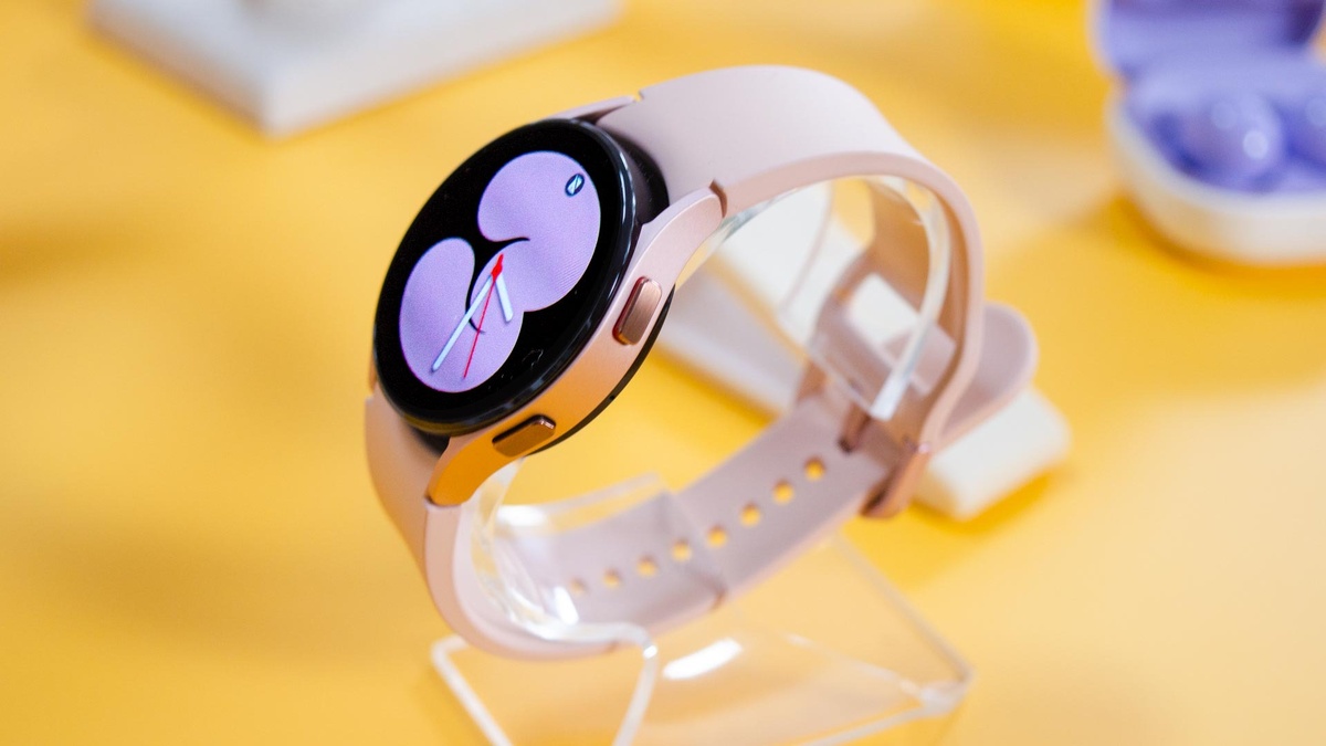 Galaxy Watch 4 сохраняет элегантный фитнес-ориентированный вид предыдущей линейки Active