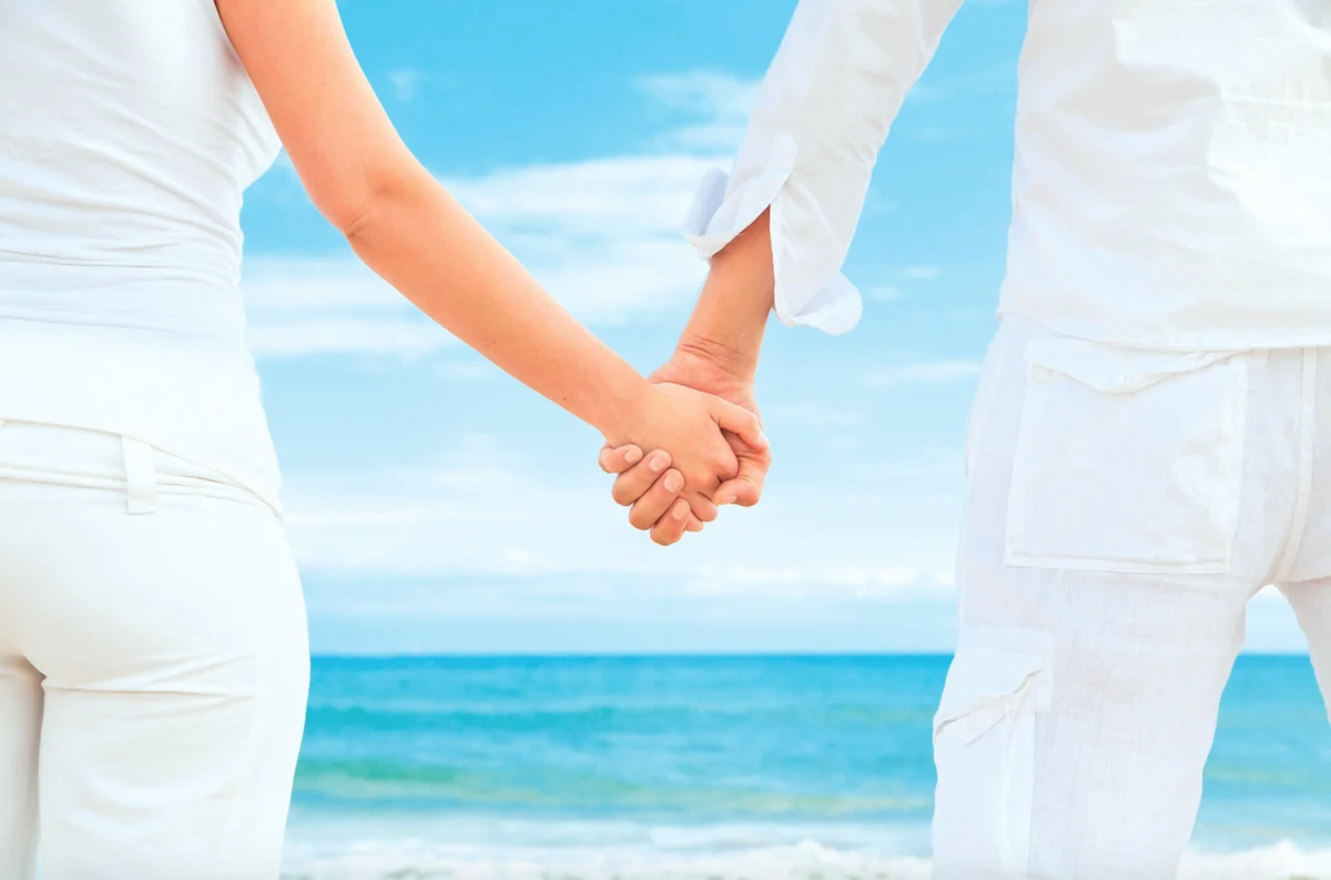 Когда у вас есть потребность (отношения), последнее, что вам стоит делать, это "перестать переживать и смириться", гораздо полезнее найти лучшие способы их удовлетворения.