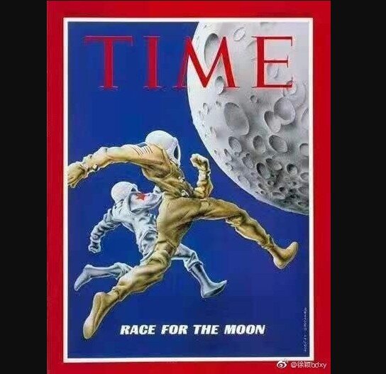 Знаменитая обложка из журнала Time. Отметим, что на ней советский космонавт немного, но опережает американского