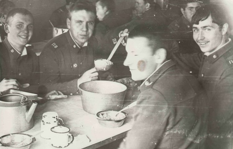 Советская кухня. Армейская столовая. Советская армия.