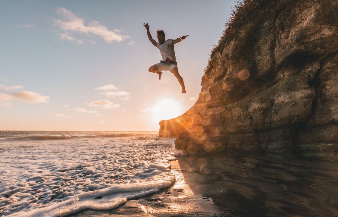 Картинка c сайта "Canva" https://www.canva.com