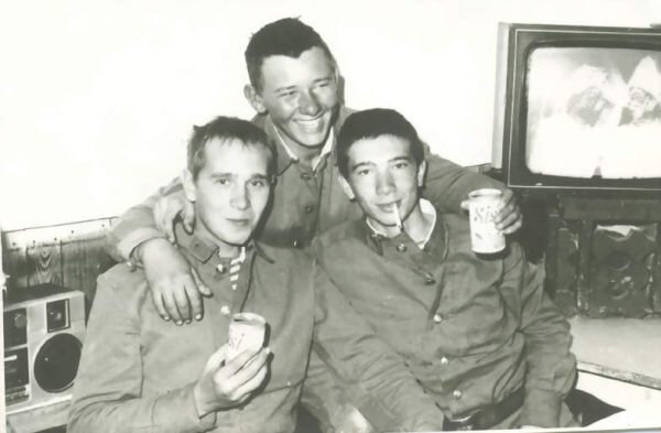 С боевыми товарищами