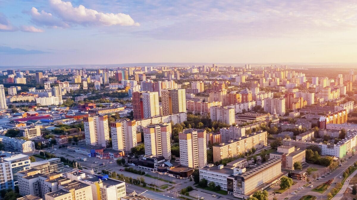    Вид на Пермь© Depositphotos / ParStud