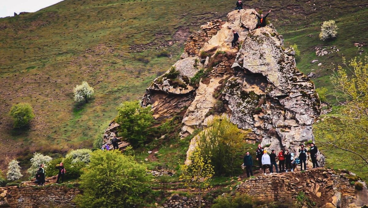 На машине по Кавказу. Ч.4 село Гамсутль и Салтинский водопад. | Дневник  путешественника📓 | Дзен