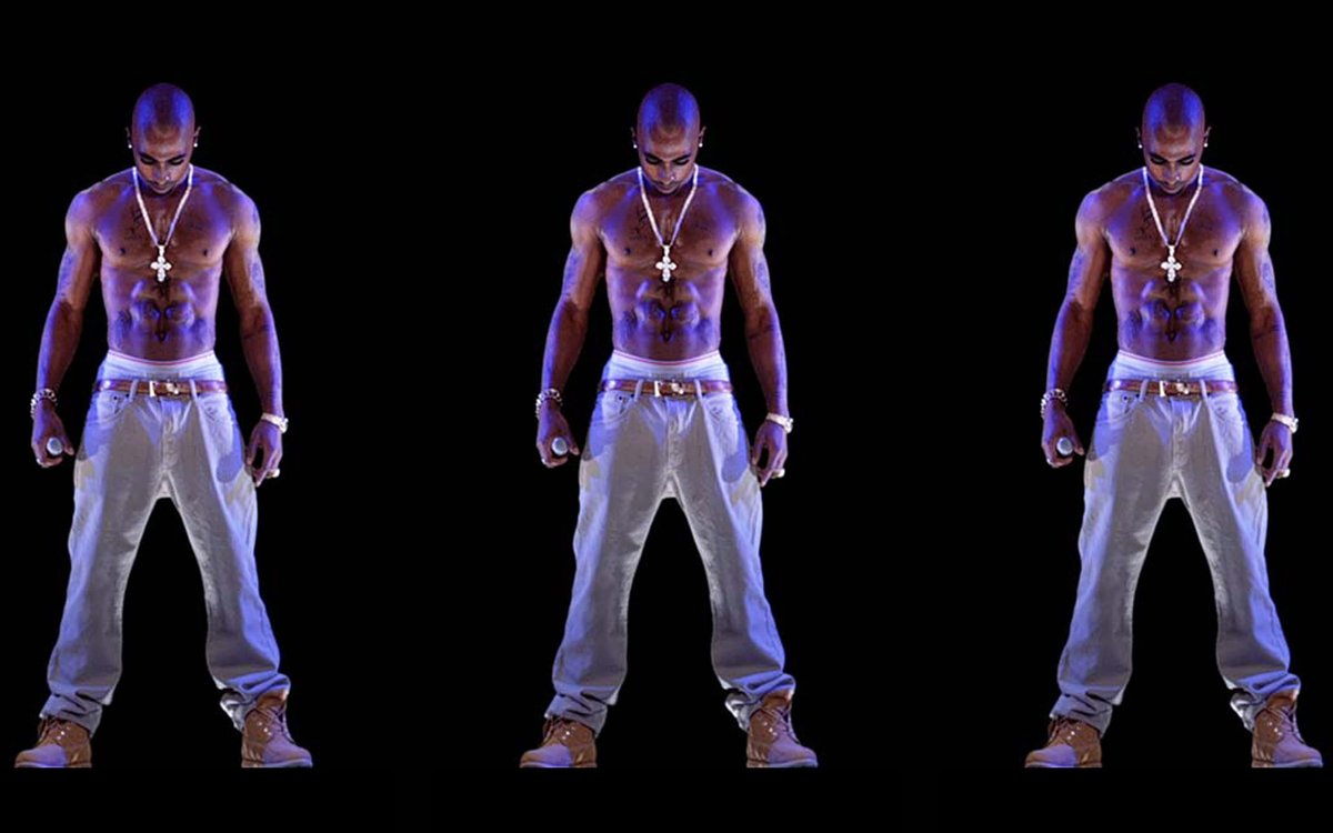    2PAC HOLOGRAMCoachella / YouTube