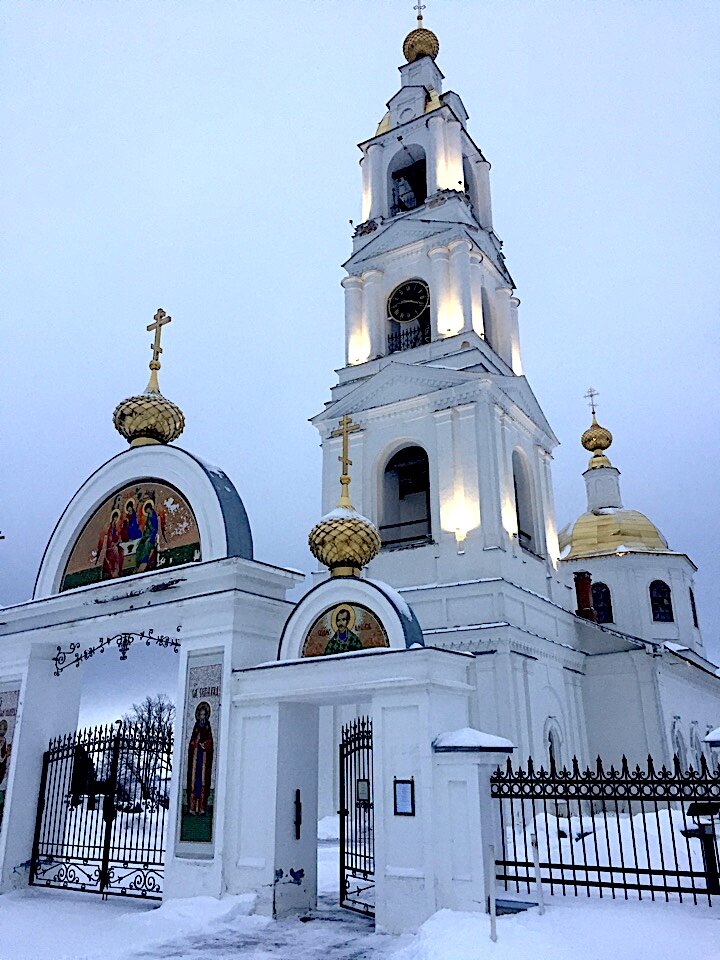 Троице-Михайловский храм в селе Прозорово Ярославской области