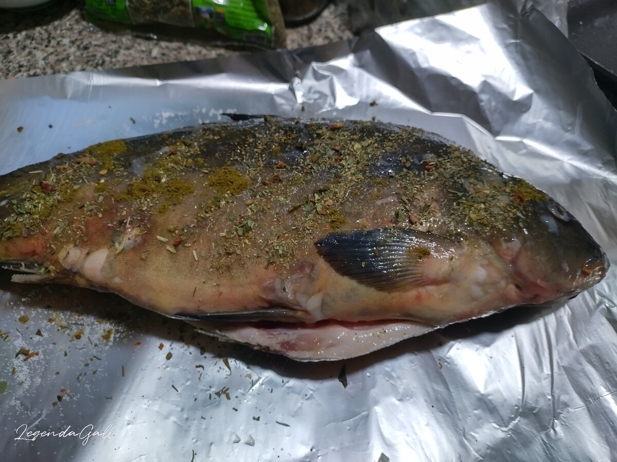 Посыпала слегка