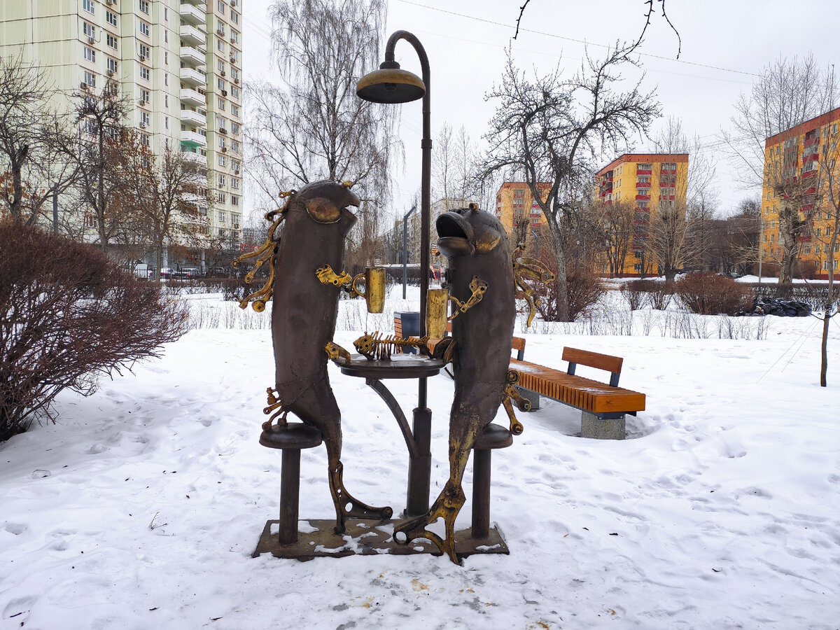 Рыбы. Соображают "на двоих".