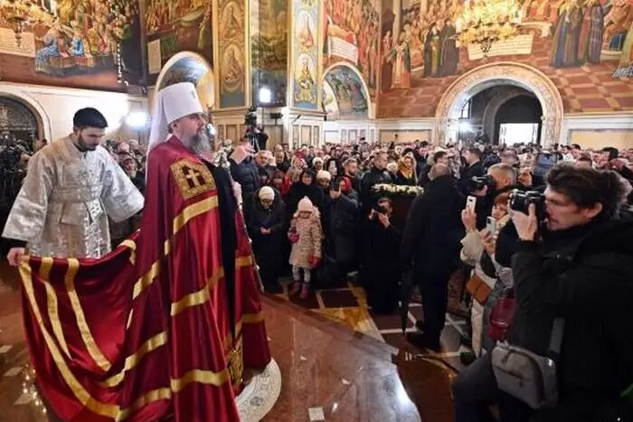 Православная церковь Украины провела в Успенском соборе рождественское «богослужение»