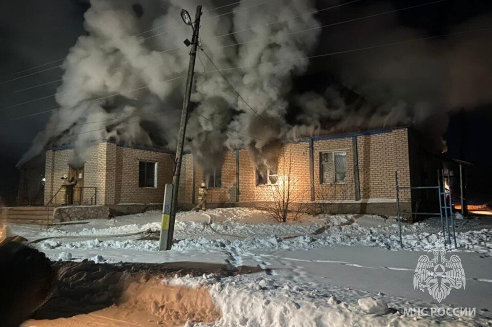     Причины возгорания пока неизвестна. Пострадавших и погибших нет.  ГУ МЧС России по Оренбургской области