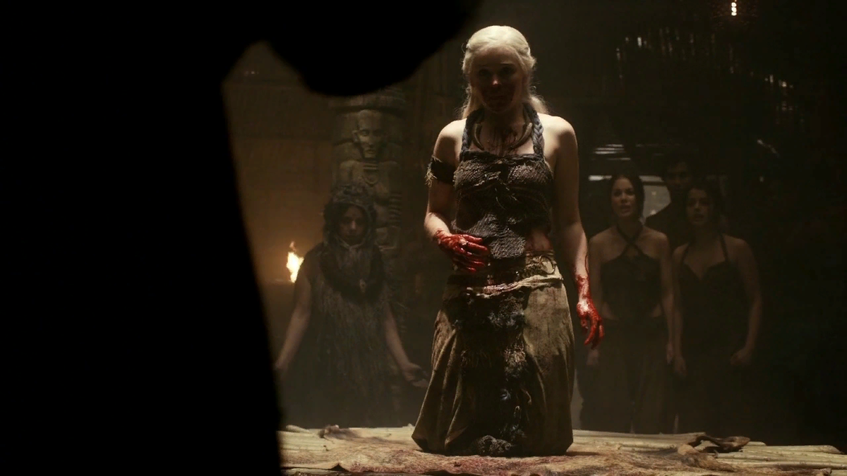 Дейенерис. Источник i.pinimg.com