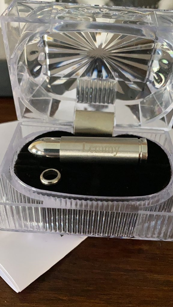 Пуля с прахом Лемми Килмистера Motörhead  