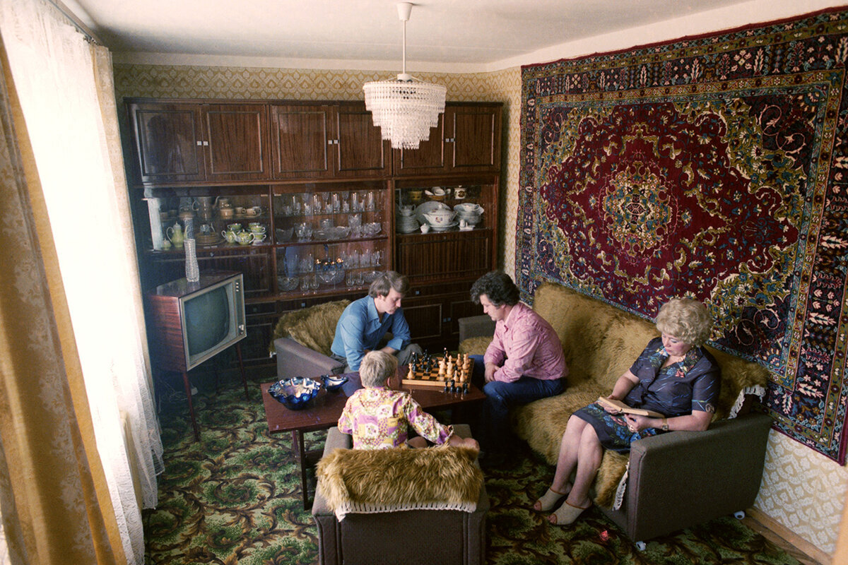 Почему у 74% семей СССР висела дома именно эта люстра?