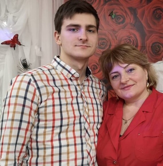 Две "восьмёрки". Я рождённая 17 числа, сын - 26.