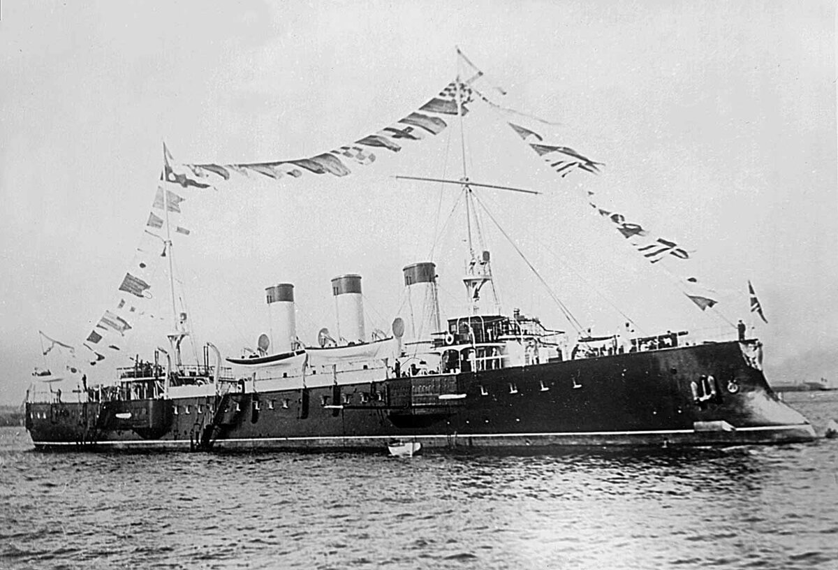Крейсер 1 ранга «Светлана», один из предшественников «богатырей»