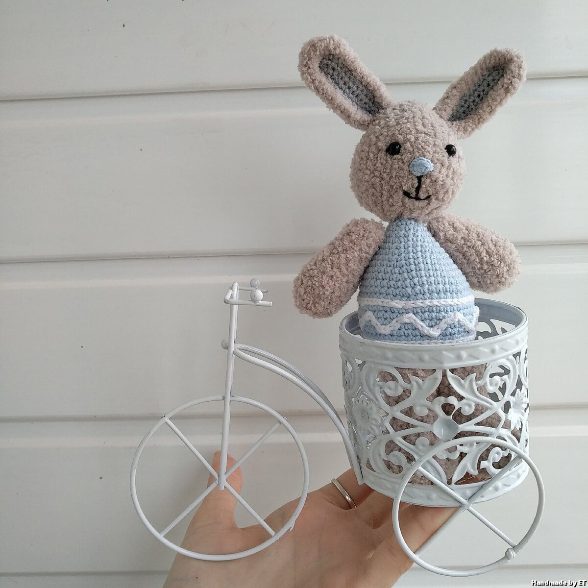 Одна из моих работ "Пасхальный кролик"