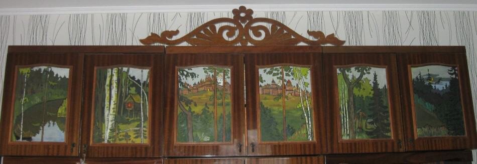 Дмитрий Балашов. Роспись дверец шкафа-стенки (под Билибина)