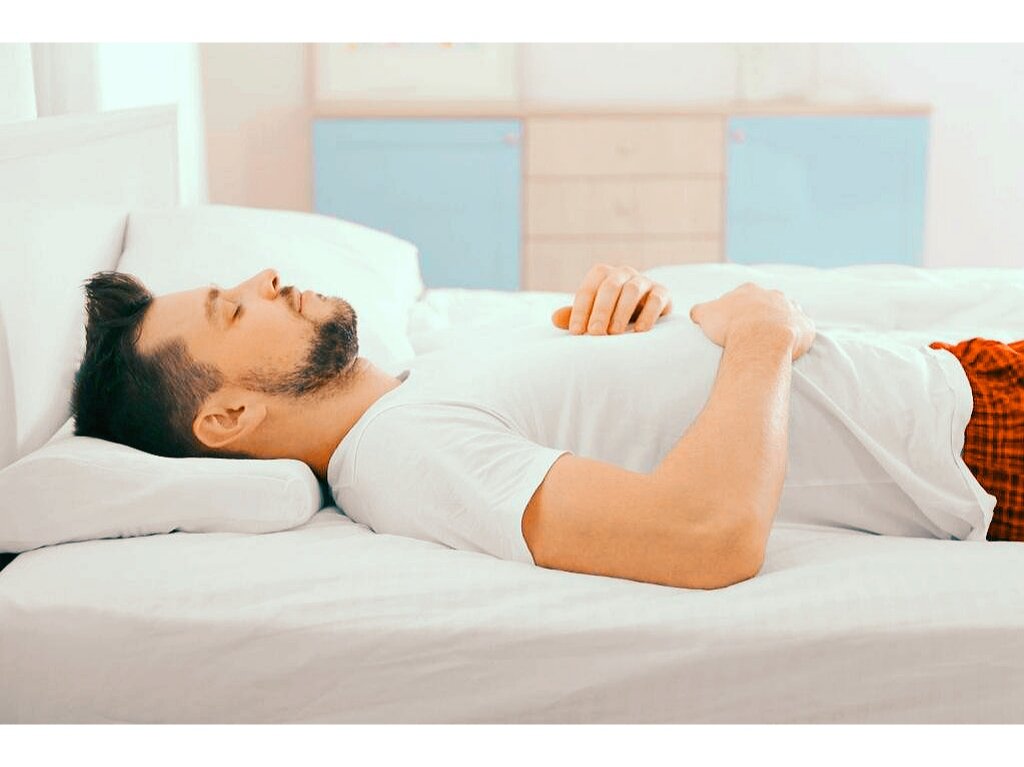 Сон на спине