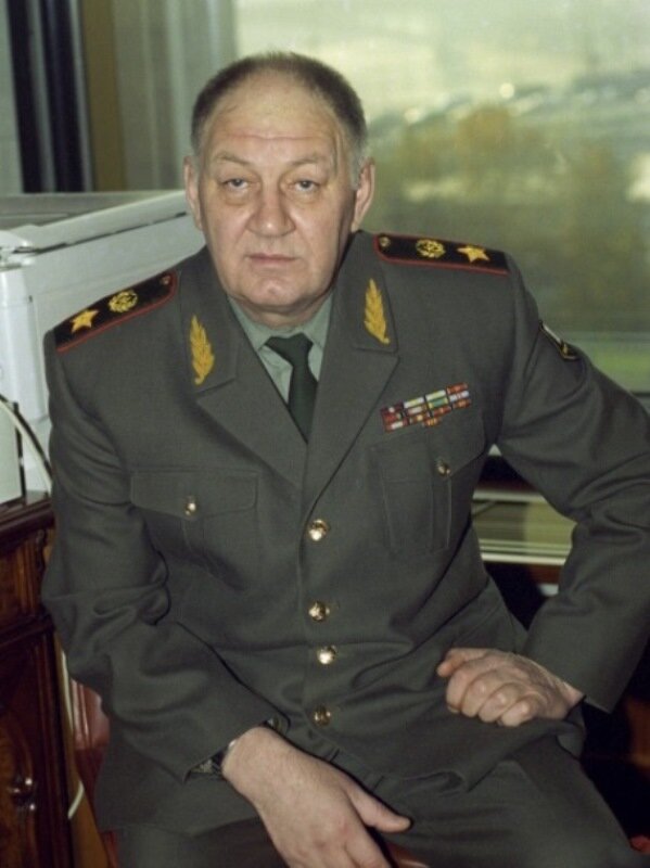 Михаил Петрович Колесников. Источник фото яндекс картинки