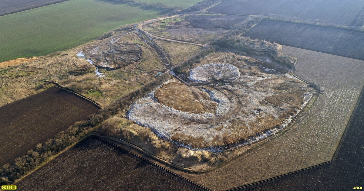 На Армавирской свалке не установлены сортировочная линия и ограждение