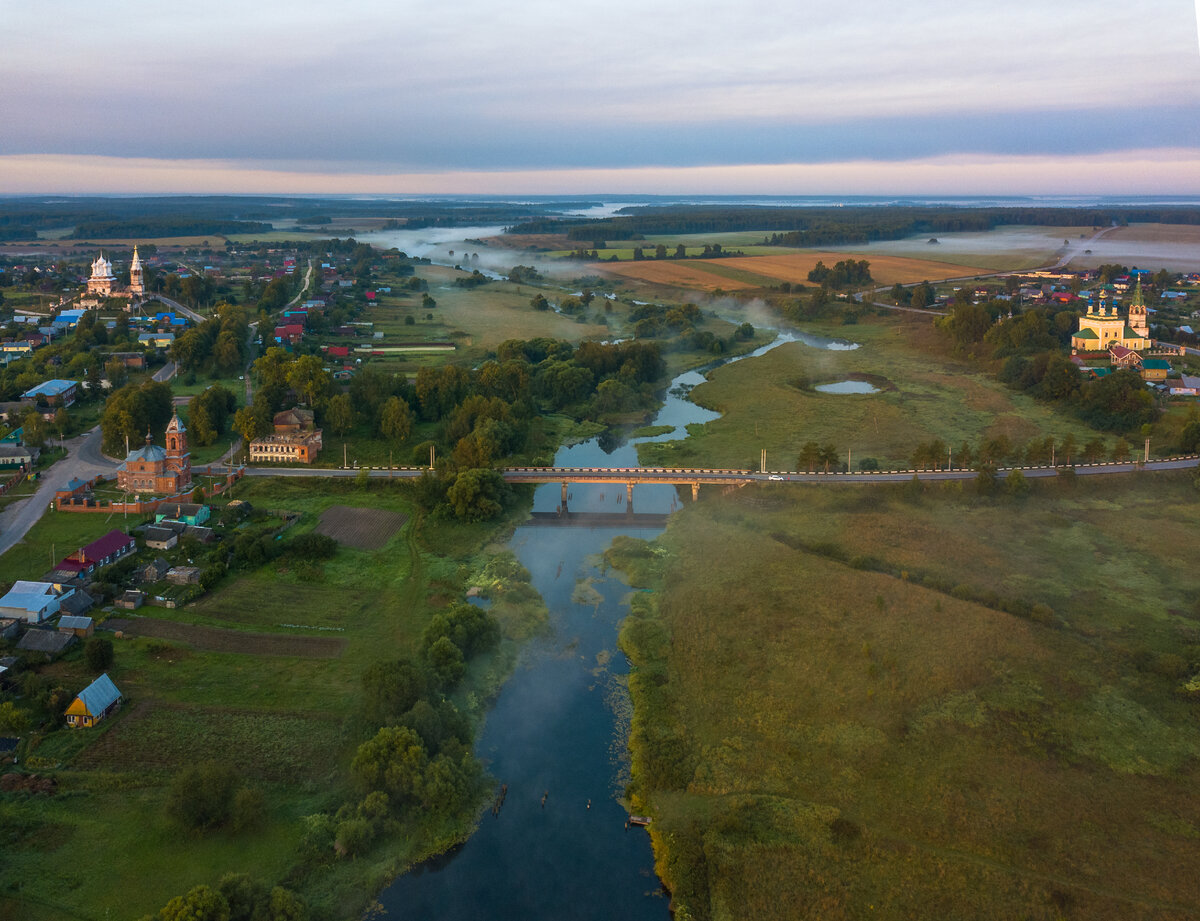 Для сравнения, летом река выглядит так. 