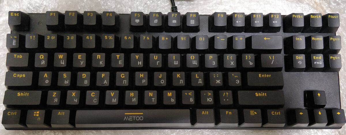 Механическая клавиатура Metoo Zero.