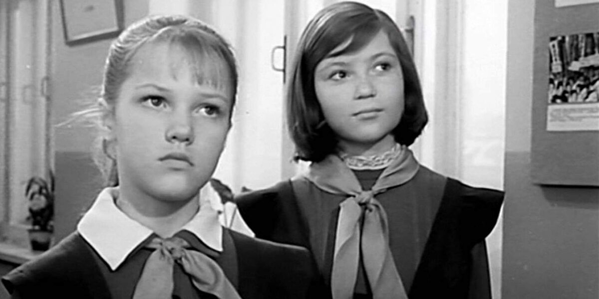 Елена Проклова, кадр из фильма “Звонят, откройте дверь”
Источник:  https://tvcenter.ru