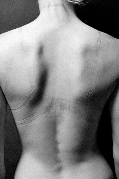 Нижнее белье. Автор фото: Джастин Бартелс