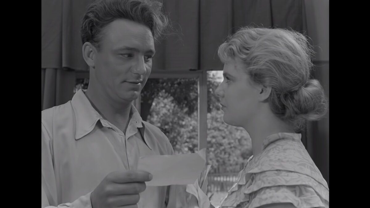 Кадр из фильма "Весна на Заречной улице".