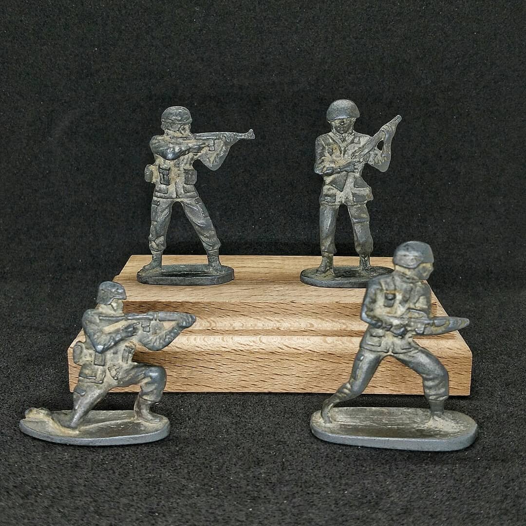 Кавалеристы солдатики прогресс. Солдатик выпуск. Солдатики esci десант. Оловянные солдатики из управления в согласование. Космолинский солдатики.