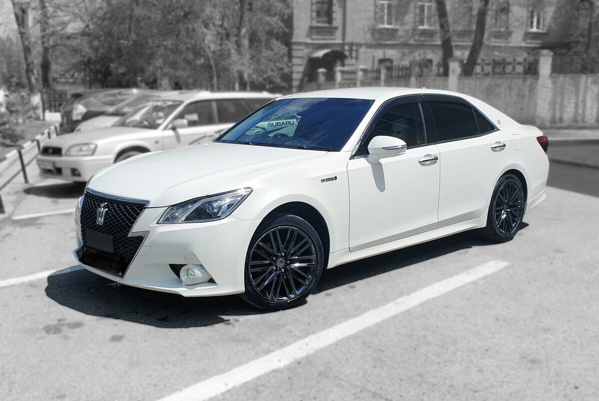 Toyota Crown S210