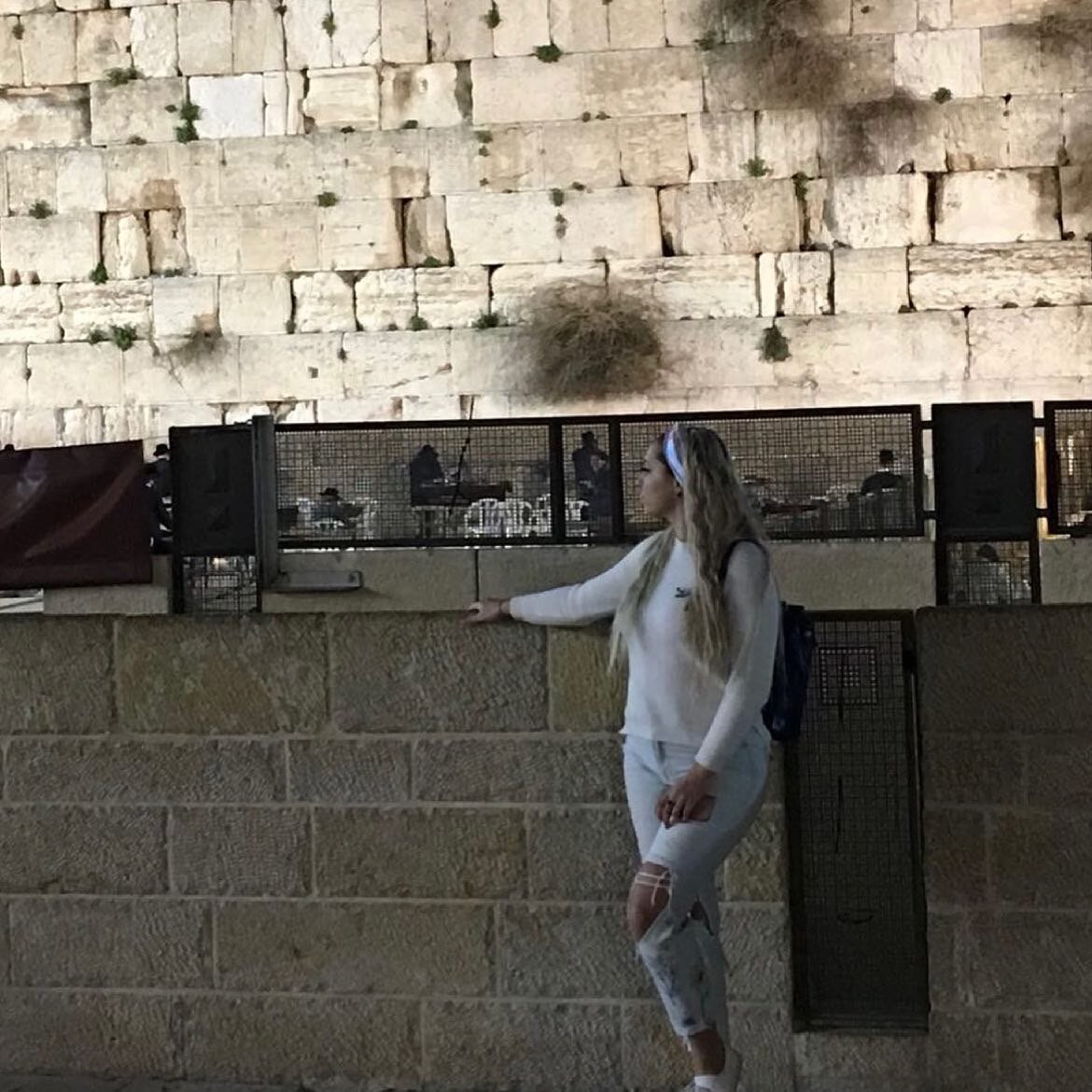 Всем привет) Меня зовут Татьяна! Мне 27 лет, Живем мы в маленьком городке под названием Урай, это Ханты-Мансийский автономный округ. Мой еще пока муж, с города Ковров...сюда мы переехали относительно не давно, во время карантина...Я хочу поделиться своей историей, о большой но не долгой семейной жизни!