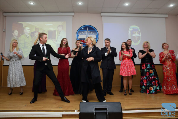 «ПОКЛОНИМСЯ ВЕЛИКИМ ТЕМ ГОДАМ!»: 60-Ю ГОДОВЩИНУ УЗЛА СВЯЗИ «КРИПТОН» ОТМЕТИЛИ КОНЦЕРТОМ ТВОРЧЕСКОЙ ГРУППЫ ЦОК ВКС