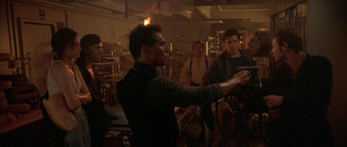 Фамке янссен подъем с глубины. Фамке янссен 1998. Уна дэймон подъем с глубины. Подъем с глубины 2021. Трит уильямс подъем с глубины.