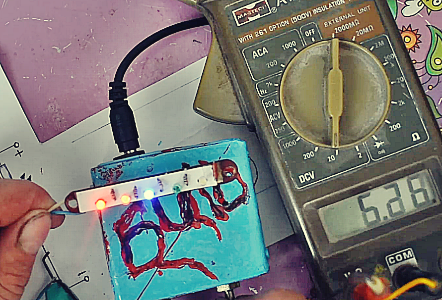 Смотри как просто контролировать заряд автомобильного аккумулятора на ...