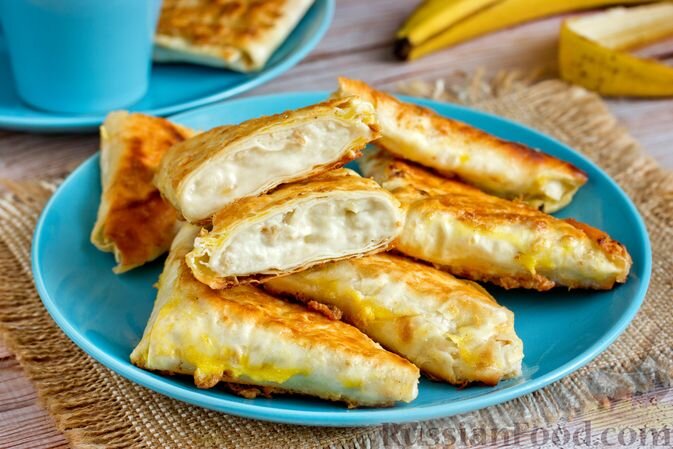 лаваш, творог, банан, яйца, сахар, ванилин, масло подсолнечное