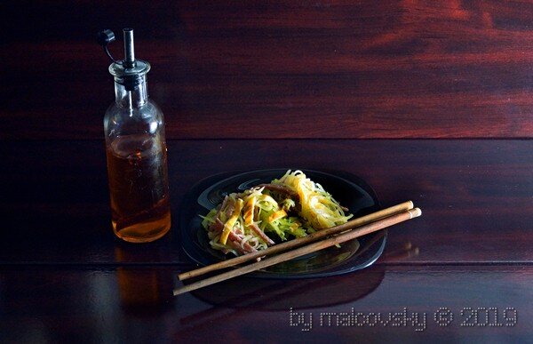 Восточный салат с картофелем и редькой