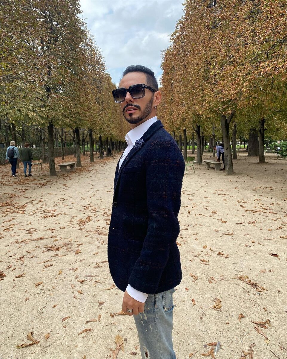 Тимур Родригез.