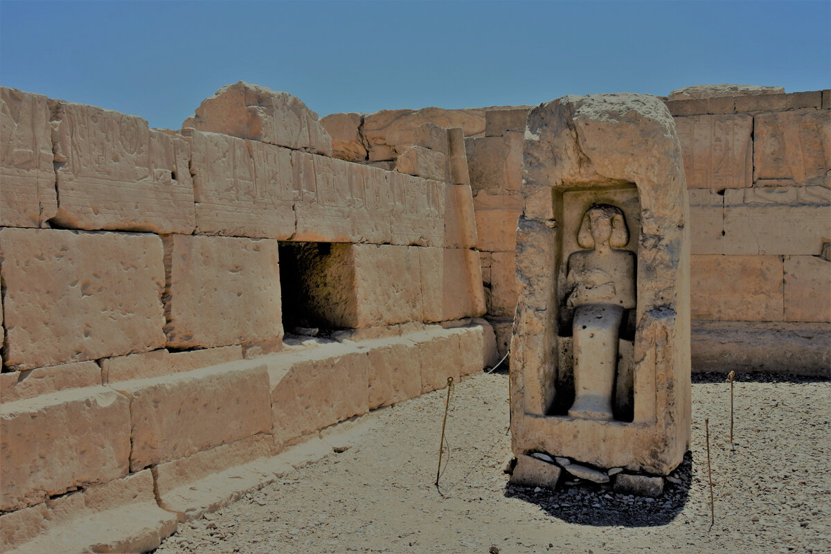 Ancient egypt throne room - 72 photo