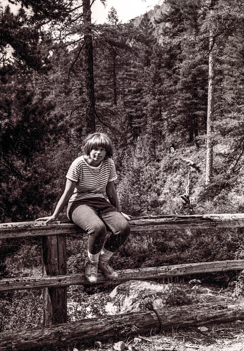 Да! Приехала я из Одессы, чтобы посидеть на этой жёрдочке на Улуг-О. Читайте мой дневник.