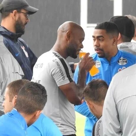 Малком в Коринтиансе Источник: http://www.sportsdaily.ru/s/user/nrVxMHNz0NPIOHRE.jpg