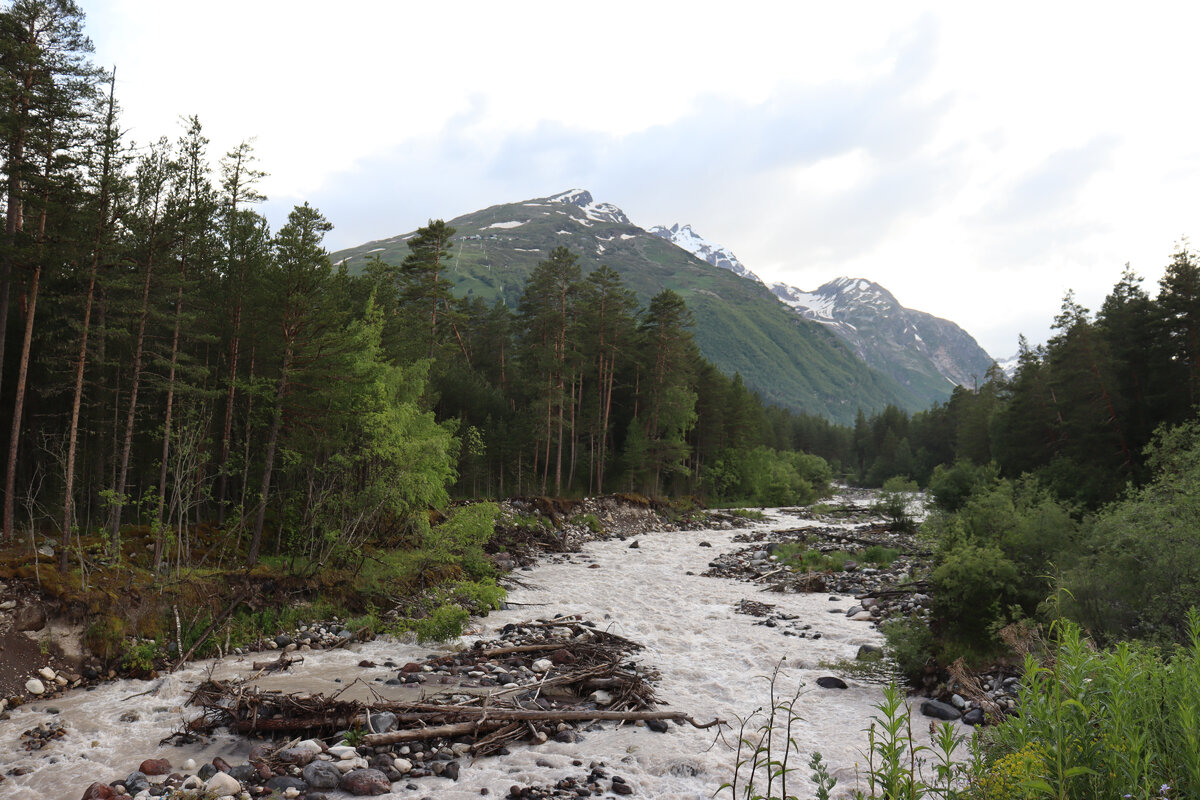 Вид на р. Баксан недалеко от отеля 