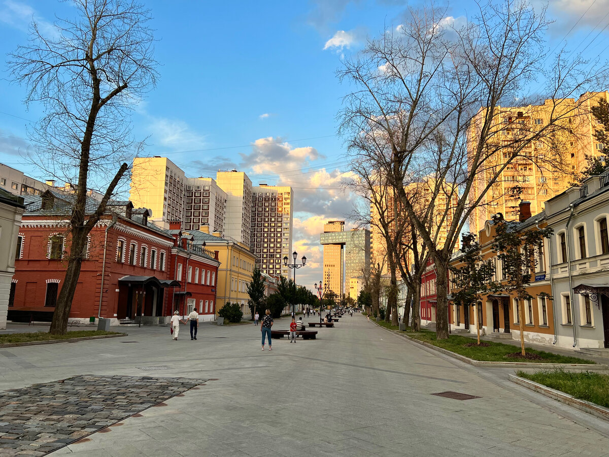 Современная Школьная улица