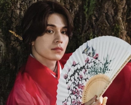 Ли Дон Ук в роли кумихо в 1 сезоне 