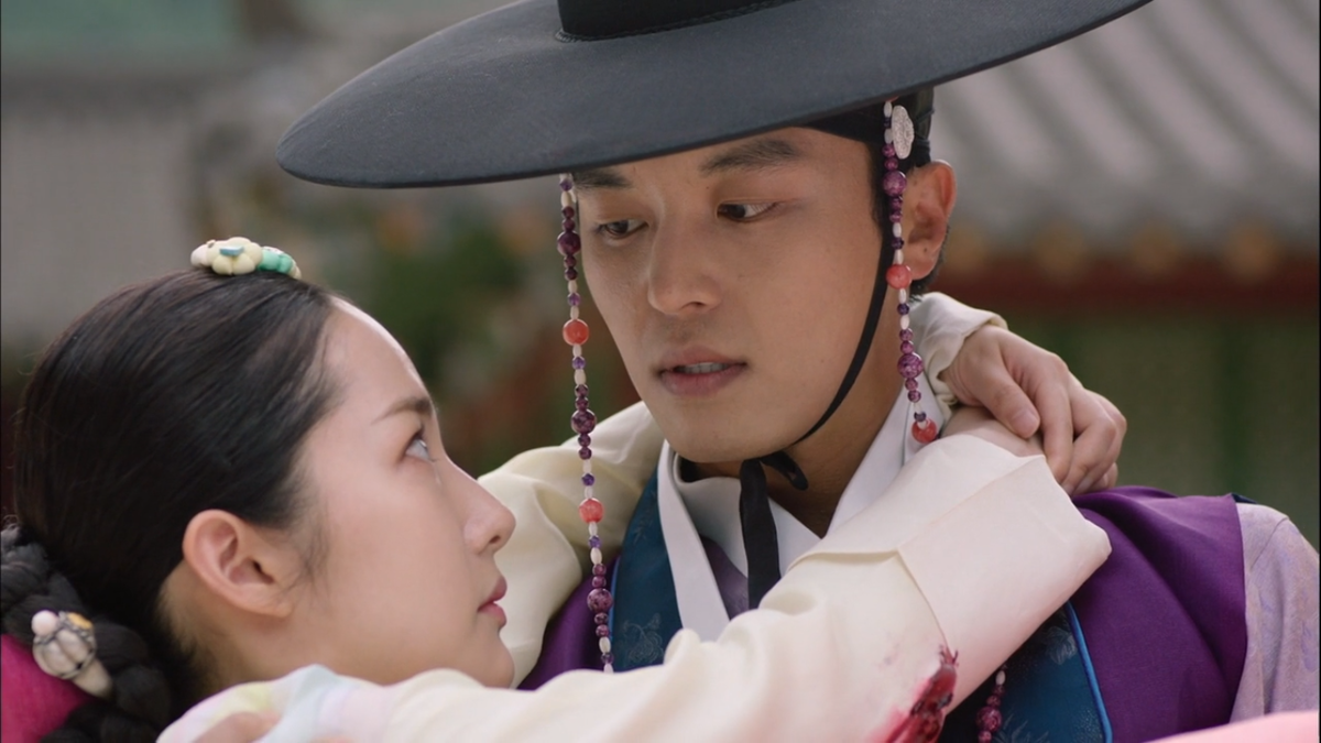 Здесь  и далее кадры дорамы "Королева на 7 дней"