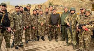 Главарь банды Араик со своей шайкой 