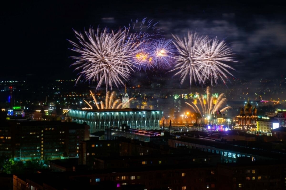    В Татарстане предложили скромнее отмечать праздники в ближайшие три года.