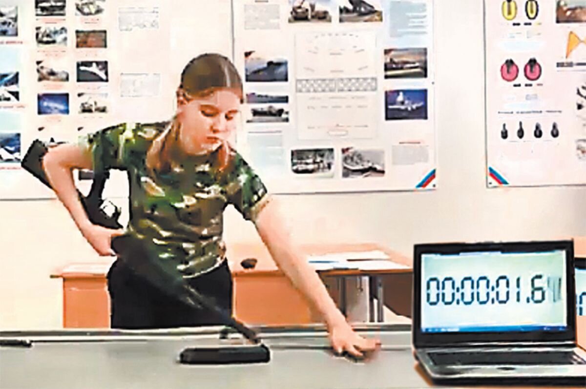    Дзержинских школьников будут учить обращаться с оружием